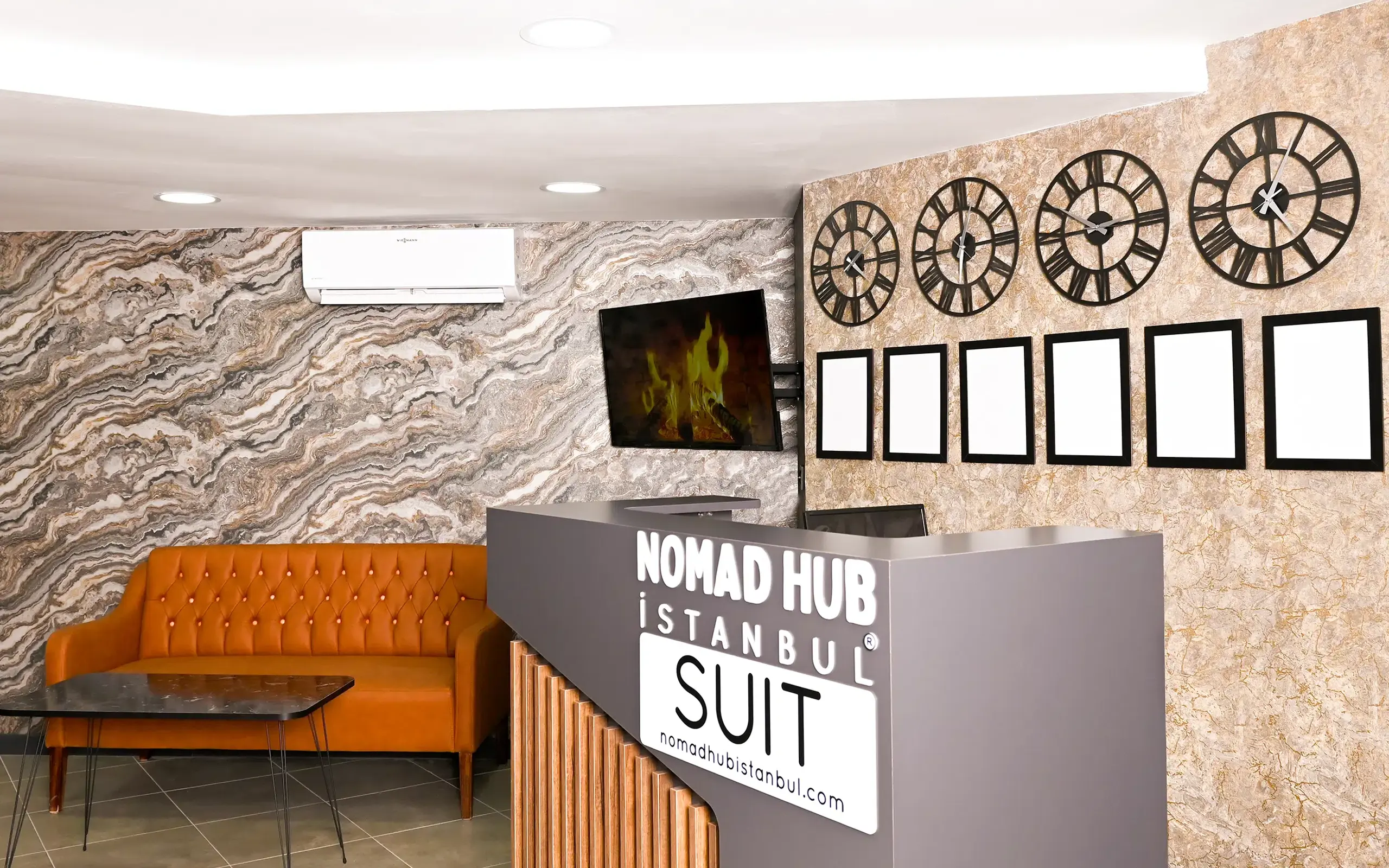 Nomad Hub Istanbul Suit